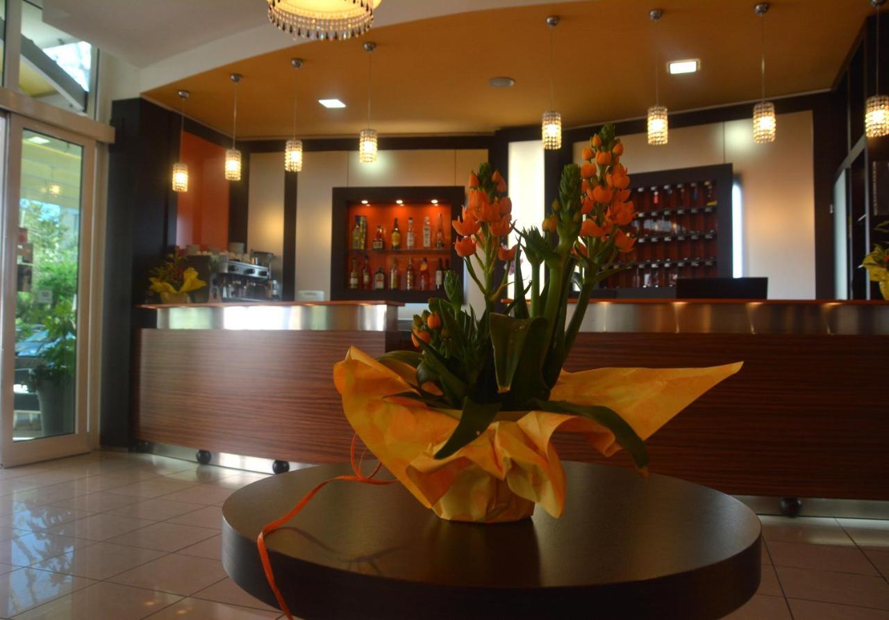 Hotel Orly Cesenatico Exteriér fotografie