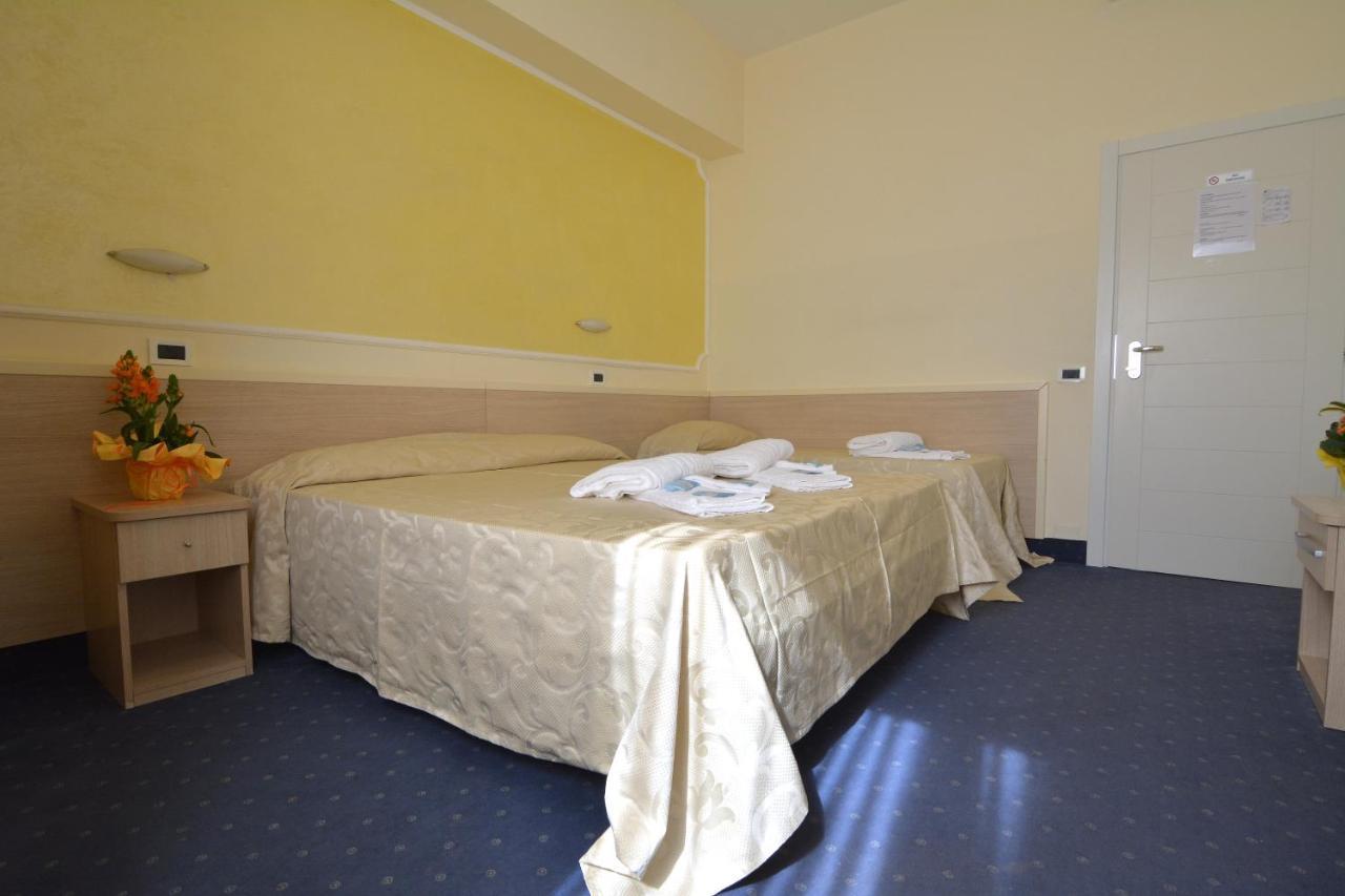 Hotel Orly Cesenatico Exteriér fotografie