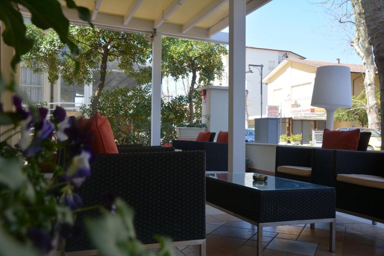 Hotel Orly Cesenatico Exteriér fotografie